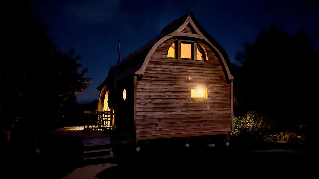 Éveil de Conscience  à une évolution indépendante en auto-libération. Si tu écoute tes corps physique et émotionnel lorsqu'ils chuchotent, que tu en traites la cause, tu évites de les entendre crier.