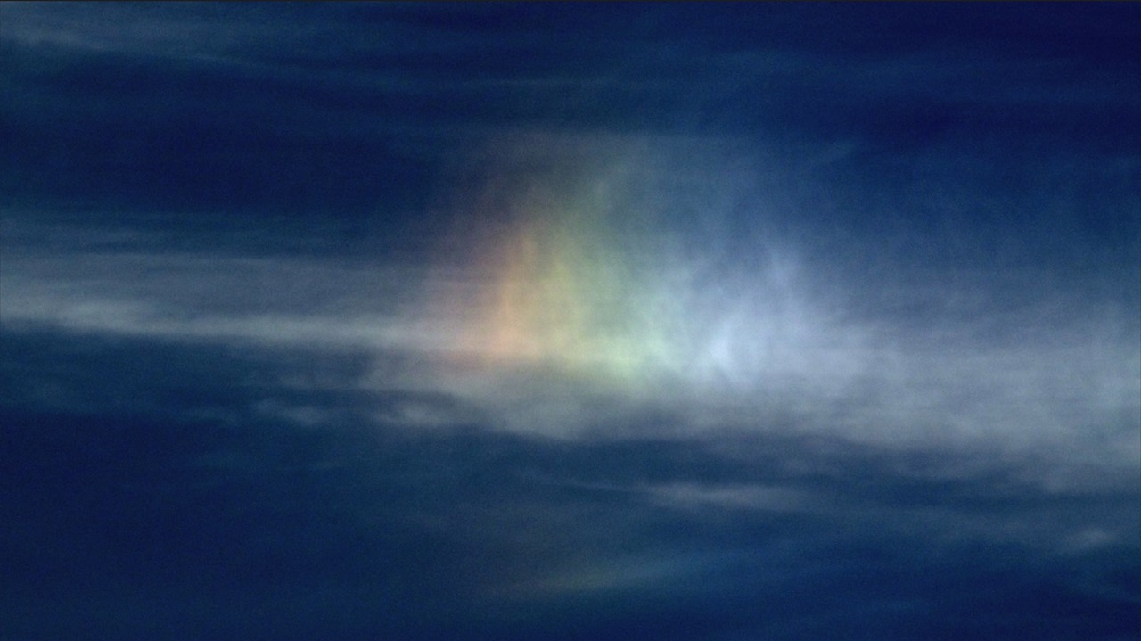 Communiquer par l'image couplée au son est une passion venant de notre Conscience à pouvoir délivrer, même sans dire un mot, un message perceptible de façon universelle, au-delà des cultures et de la compréhension mentale.